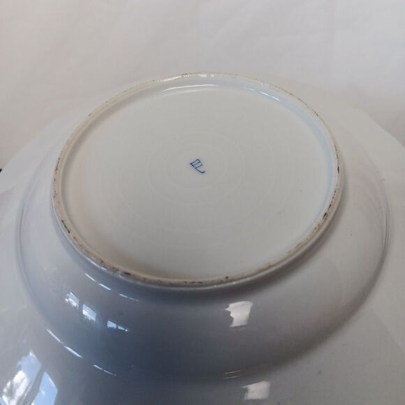 Royal Vienna Beehive Shield Hand Painted 8.5 Inch Diameter Plate Black Red Green - Picture 6 of 14